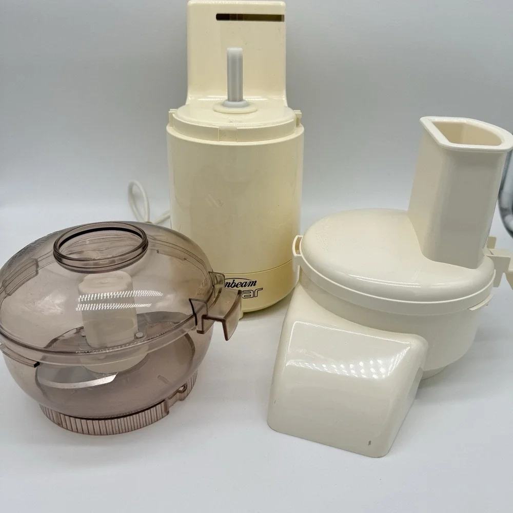 Vintage Sunbeam OSKAR Food Processor 14081 W/Slicer Shredder Attachment France